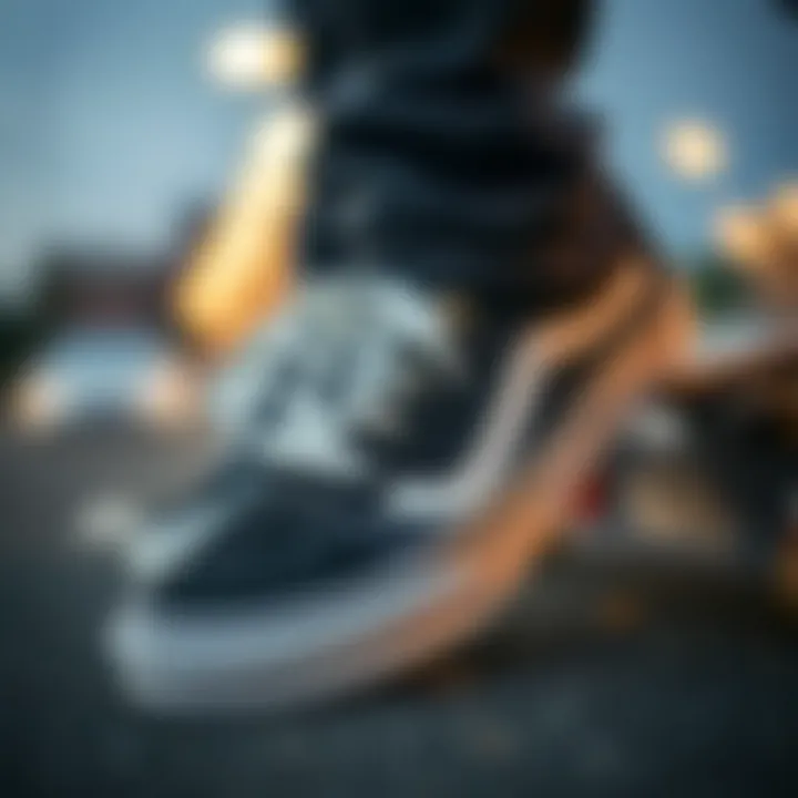 Highlighting Performance Features of Vans 721356 Black Close-up of Vans 721356 Black highlighting performance features